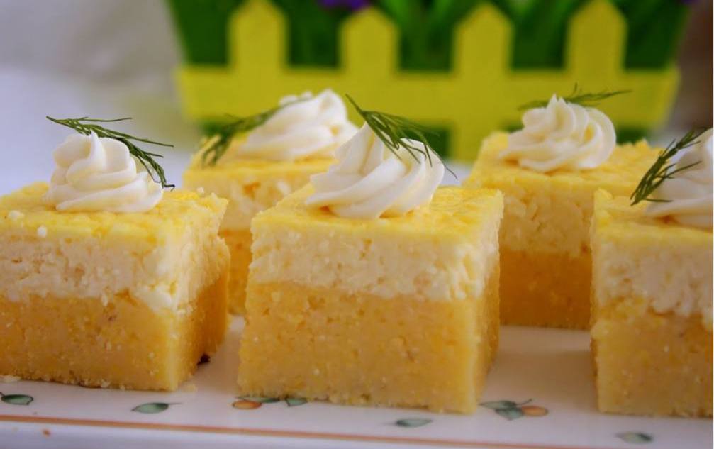 ママリガ・ク・ブランザ — とうもろこし粉の主食＋チーズ